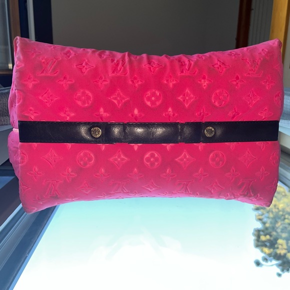 Louis Vuitton: Limited Edition Neoprene Scuba LV Monogram MM Tote Bag (Fuchsia) - Picture 17 of 17